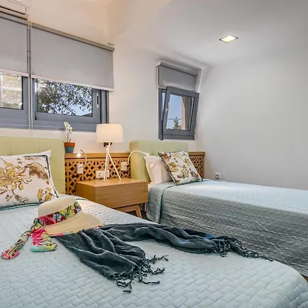 Unlimited Blue * Chania (Crete)