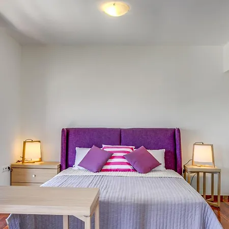 Unlimited Blue Willa