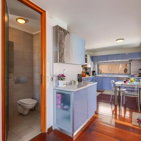 Unlimited Blue Willa