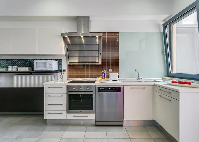 Unlimited Blue Willa *