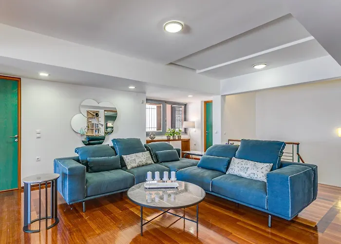 Unlimited Blue Willa