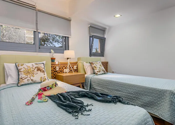 Unlimited Blue * Chania (Crete)